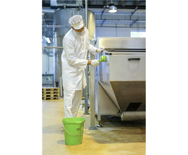 Vikan 12L Emmer Met Schenktuit En Maatverdeling Limoen 